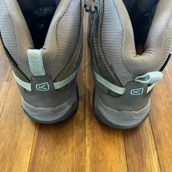 NWOT Keen Circadia waterproof hiking boots
