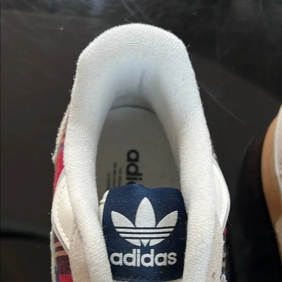 NWOT Men’s Adidas Plaid Sneakers with Gum Sole Size 11 Red White Navy