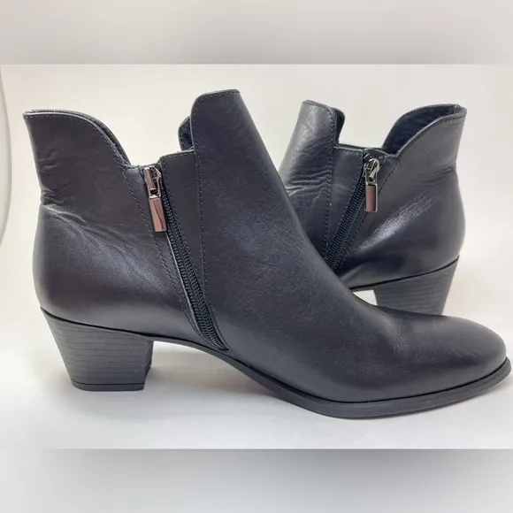 NWOT MUNRO Jackson Chelsea Boots Black Leather Comfort Size 11M
