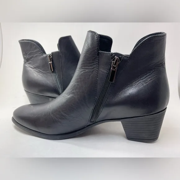 NWOT MUNRO Jackson Chelsea Boots Black Leather Comfort Size 11M