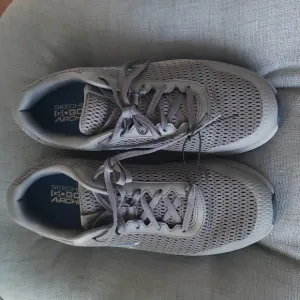NWOT Skechers Go Golf Arch Fit Shoes