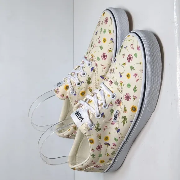NWOT Vans Floral Classic Floral Canvas off the wall Sneakers womans size 9.5