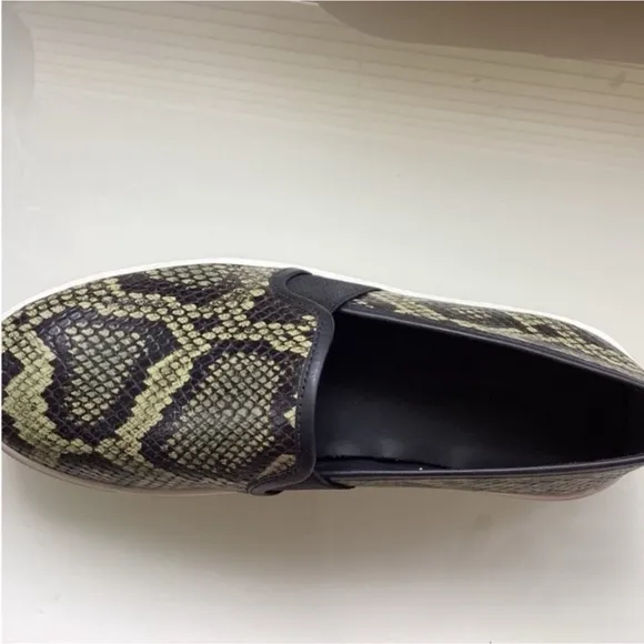 NWOT Vince Blair Snake Embossed Slip On Sneakers SZ 6