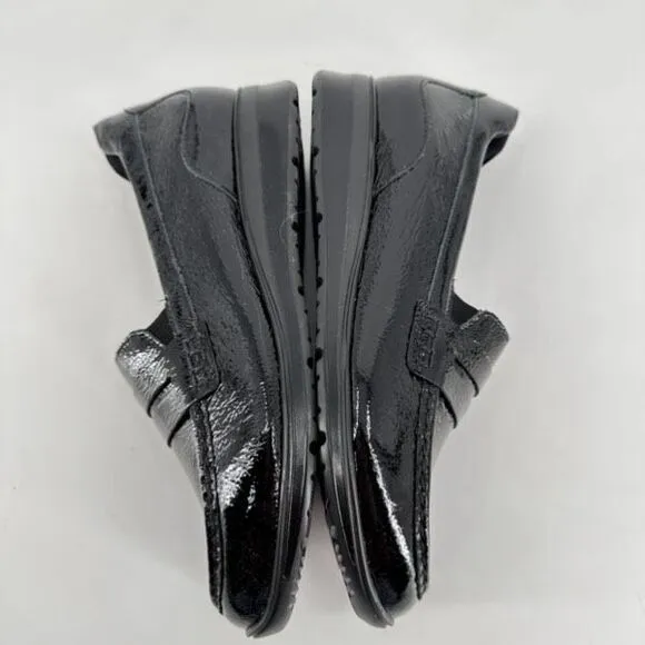 NWOT Walking Cradles Women's Crinkle Dannon Penny Loafer Shoes Black Size 7.5