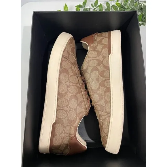 NWT $150 Coach Clip Low Top Sneaker Signature Khaki Saddle Men's 13D
