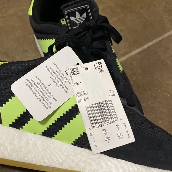 NWT Adidas Originals Neon 3 Stripe Sneakers