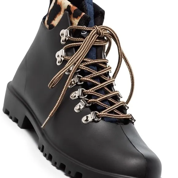 NWT Arizona Love - Colorado Eva Hiking Boots - Womens - Black Size 8