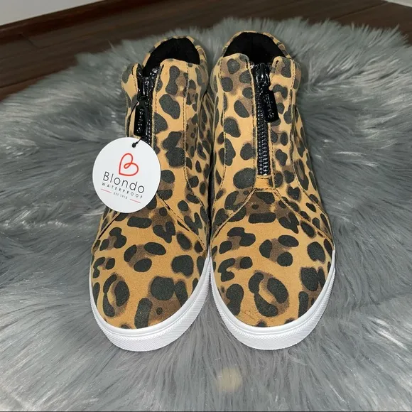 NWT Blondo Sneaker Booties Leopard Print Size 6