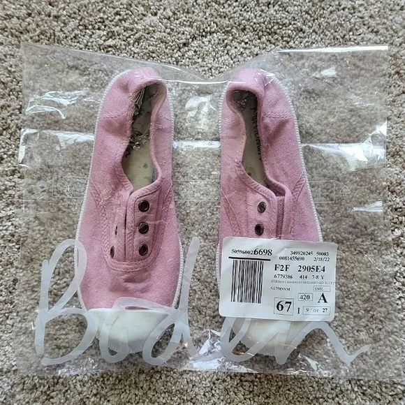 ♥️NWT♥️ BODEN GIRLS CANVAS SNEAKERS