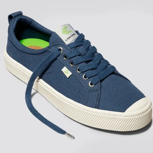 *NWT* Cariuma Canvas Sneakers