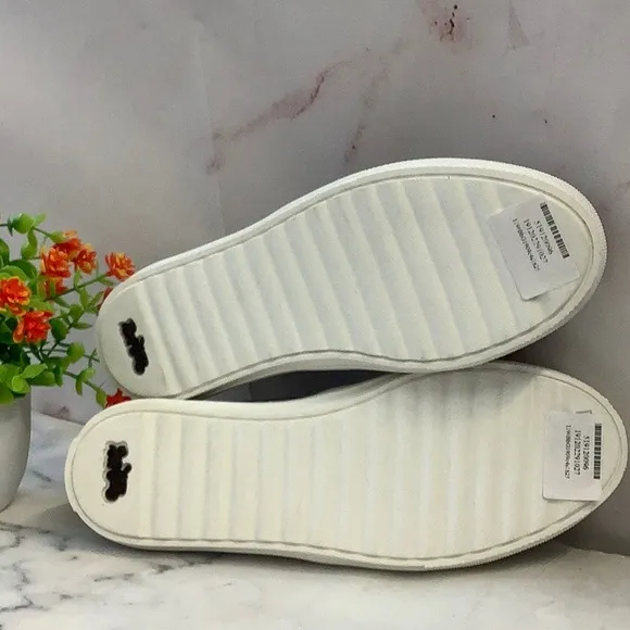 NWT Coach Sneakers in C Logo Size 6.5