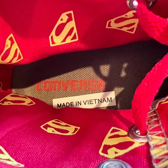 NWT Converse LIMITED EDITION DC Superman Sneakers Sz 3