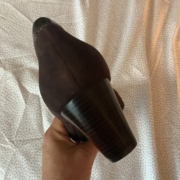 NWT ECCO size 11 brown leather shoes / flats in excellent condition