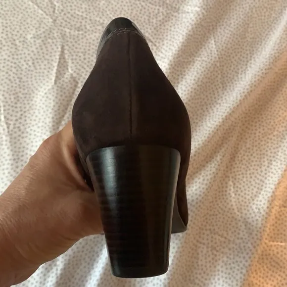NWT ECCO size 11 brown leather shoes / flats in excellent condition