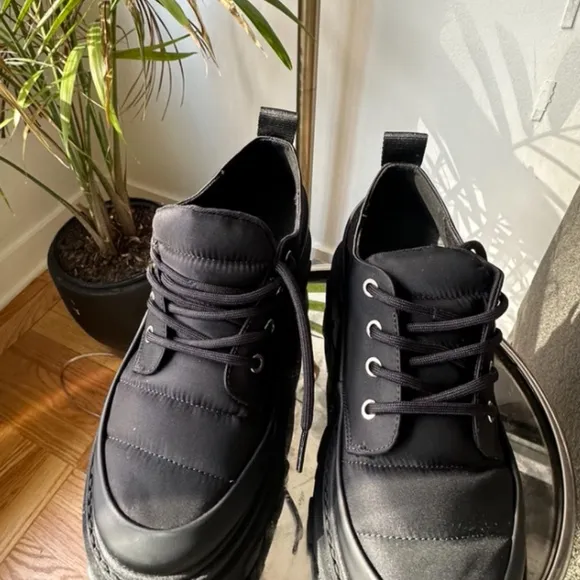 NWT Ganni chunky lug sole black platform sneakers size 40