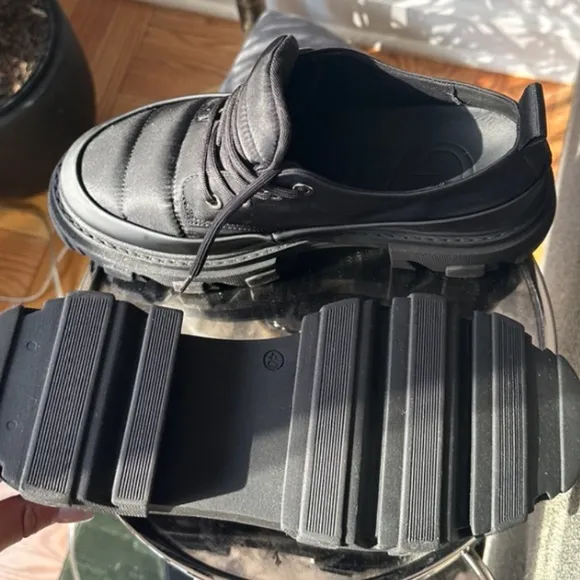 NWT Ganni chunky lug sole black platform sneakers size 40