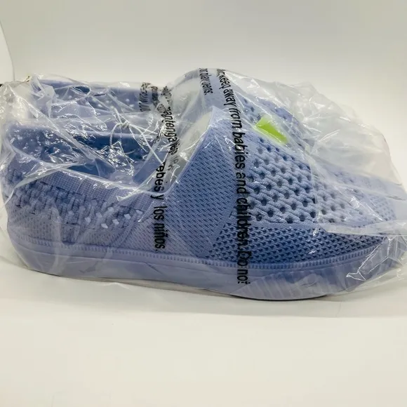 NWT Layer 8 Katie Rubber comfy Shoes Denim Blue Size 8
