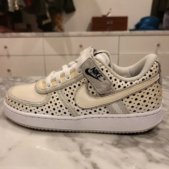 NWT *RARE* Nike Vandal Low Top Sneakers