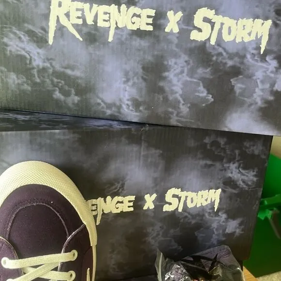NWT REVENGE X STORM Sneakers Violet Purple size 9
