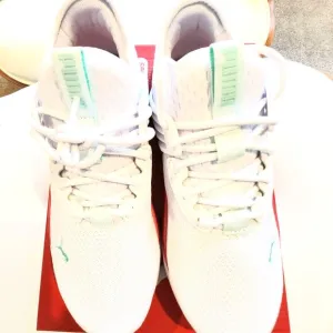 NWT Shoes Women Athletic Puma SZ Women 7,  Youth Equivalent 5, White Orange