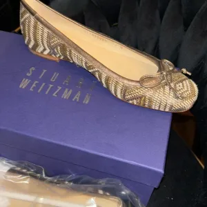 NWT Stuart Weitzman Women's Brown and Tan Flats
