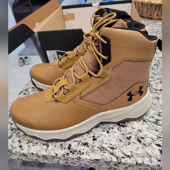 NWT Under Armour UA Stellar G2