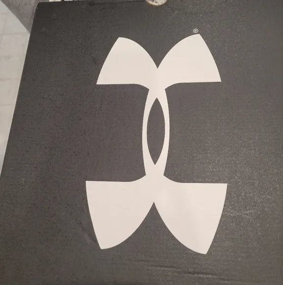 NWT Under Armour UA Stellar G2