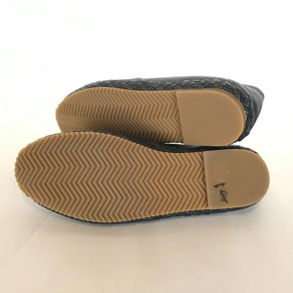 NWT Womens Size 6 to 6.5 Aetrex Kylie Navy Slip On Shoes NEW