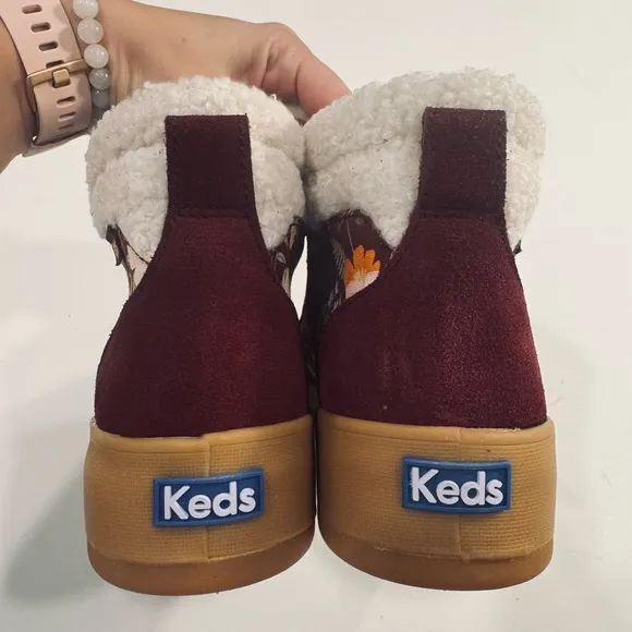 NWT women’s size 9 Burgundy Tahoe Suede Keds (and Rifle Paper) high top sneakers