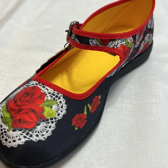 ☃️NWT❄️Hot Chocolate Women’s Shoes Design Mary Jane Chocolaticas Size 7