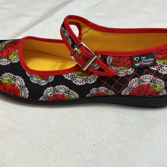 ☃️NWT❄️Hot Chocolate Women’s Shoes Design Mary Jane Chocolaticas Size 7