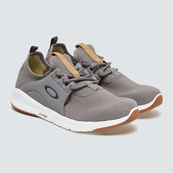 Oakley Gray and Tan Sneakers with Breathable Mesh and Lightweight Sole NIB