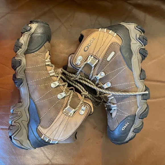 Oboz Hiking boots Size 6.5 EXCELLENT condition like NEW