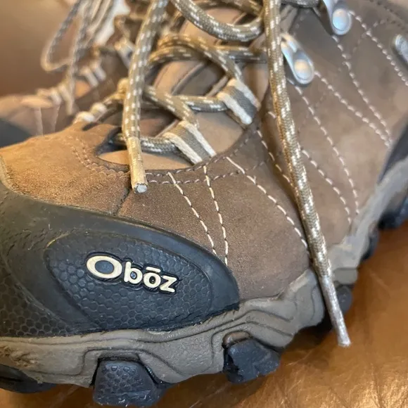 Oboz Hiking boots Size 6.5 EXCELLENT condition like NEW