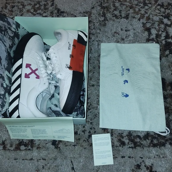 Off-White Low Vulcanized Canvas Sneakers Men Size 41 &quot;&quot;In Fabulous Condition!!&quot;&quot;