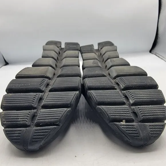 On Cloud 5 Womens 8 Triple Black Running Athletic Runners Sneaker Shoes Casual