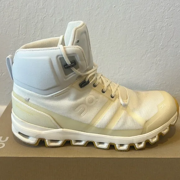 On Cloudrock Edge Raw Waterproof Shoes Men’s Size 8.5
