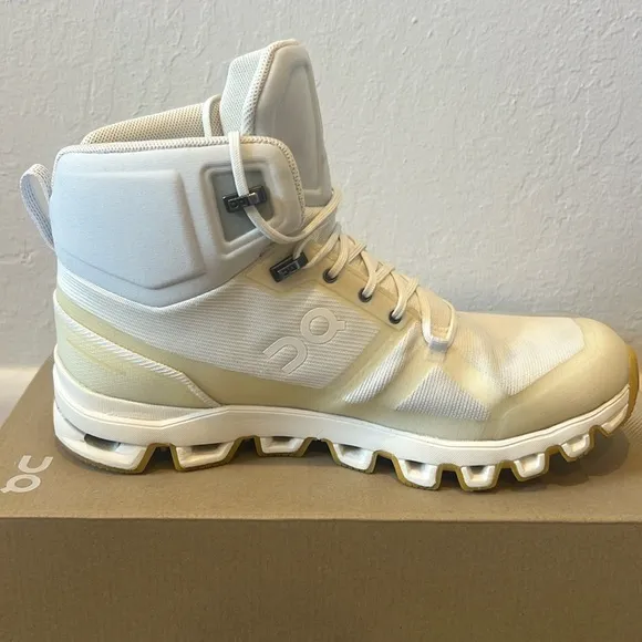 On Cloudrock Edge Raw Waterproof Shoes Men’s Size 8.5