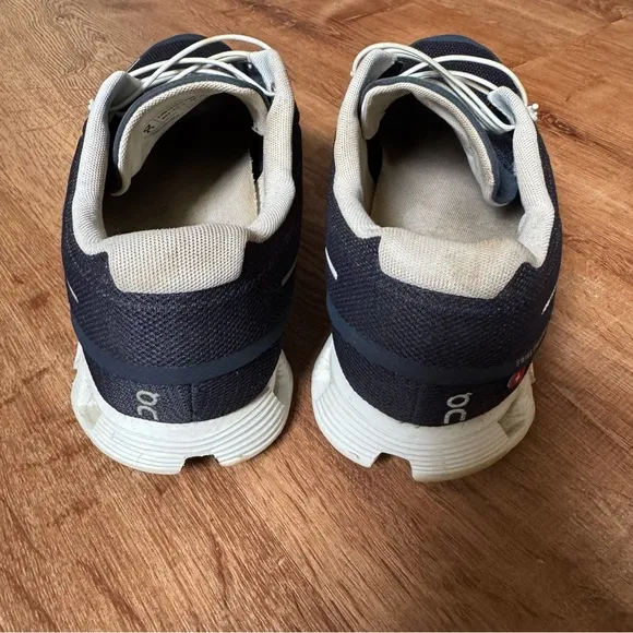 On Running Men's Navy Athletic shoes on Cloud 5 Sneakers