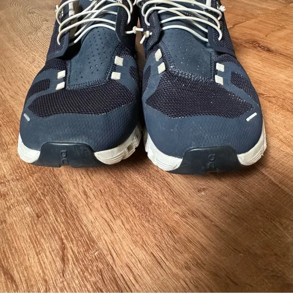 On Running Men's Navy Athletic shoes on Cloud 5 Sneakers