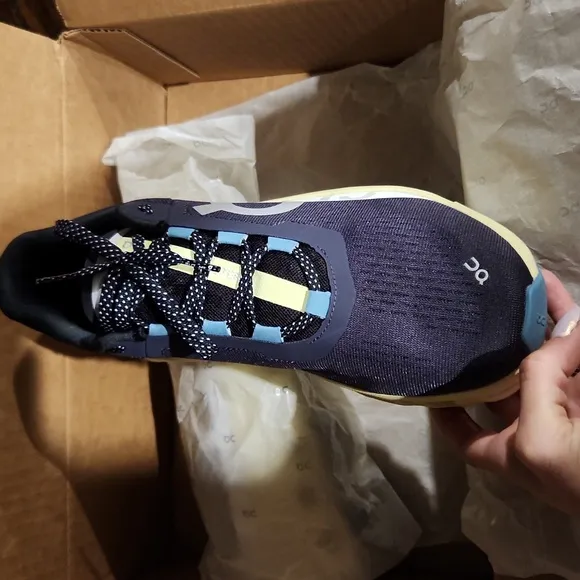 On Running Men's Sneakers - Black and Cream
