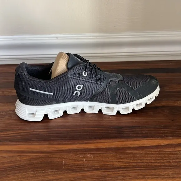 On Women’s Cloud 5 Running Black Athletic Shoes 9