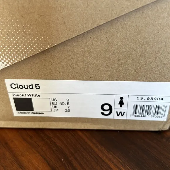On Women’s Cloud 5 Running Black Athletic Shoes 9