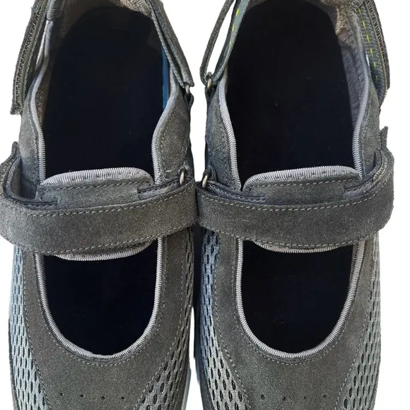 Ortho Feet Gray Suede Perforated Mary Jane Shoe Women's 11