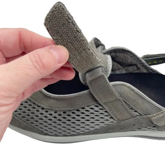 Ortho Feet Gray Suede Perforated Mary Jane Shoe Women's 11