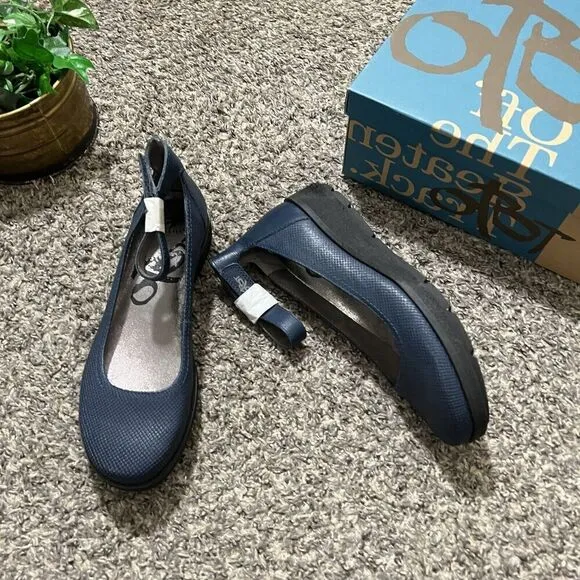 OTBT Scamper Leather Low Wedge Shoes Ankle Strap Size 7.5 M Blue Leather New