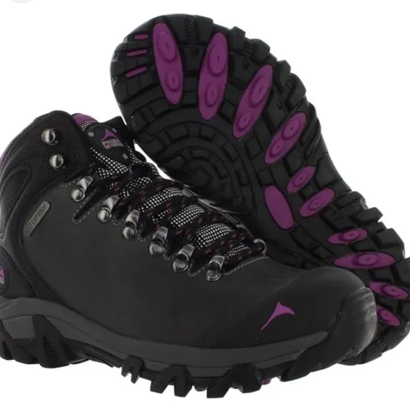 Pacific Mountain Hiking Boots Dark Grey - Women’s 7.5. BRAND NEW