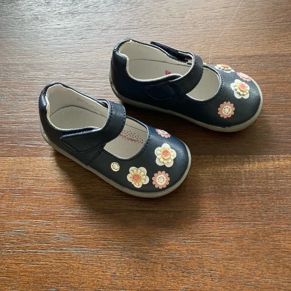 Pediped toddler soft sole shoes size 5.5