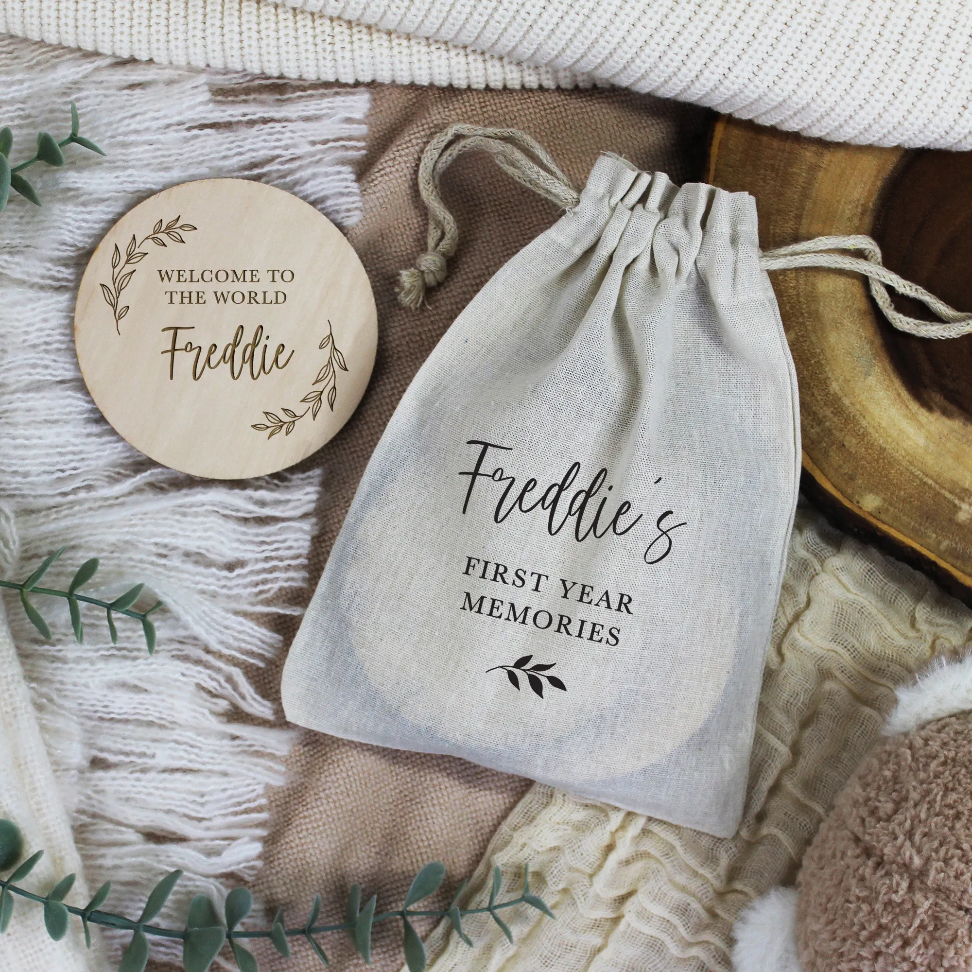Personalised Wooden 12 Month Baby Milestone & Welcome To The World Discs