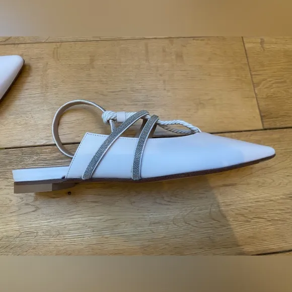 Peserico Italian leather off white ballet flats
